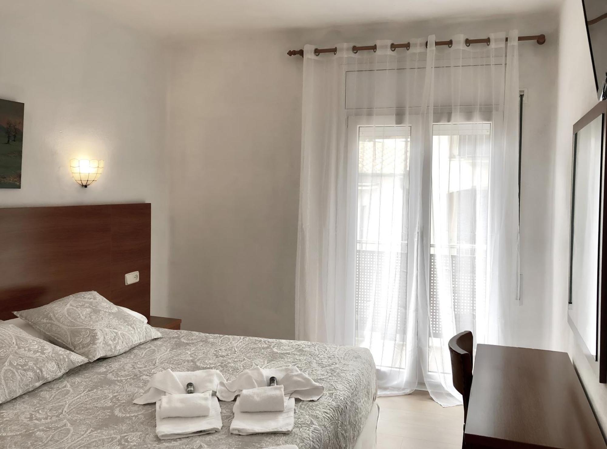 Hotel Medium Montecarlo Палафругел Стая снимка
